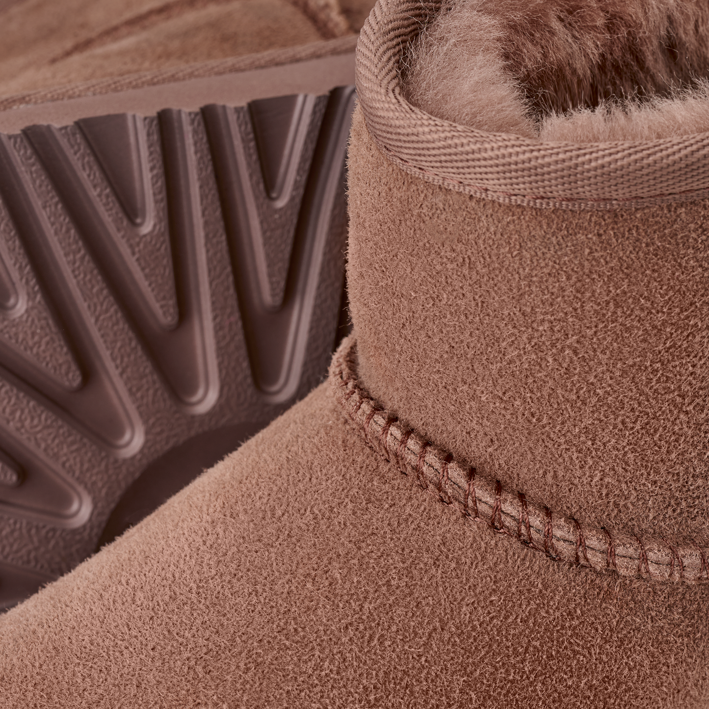 Ugg Classic Mini II- Big Kid