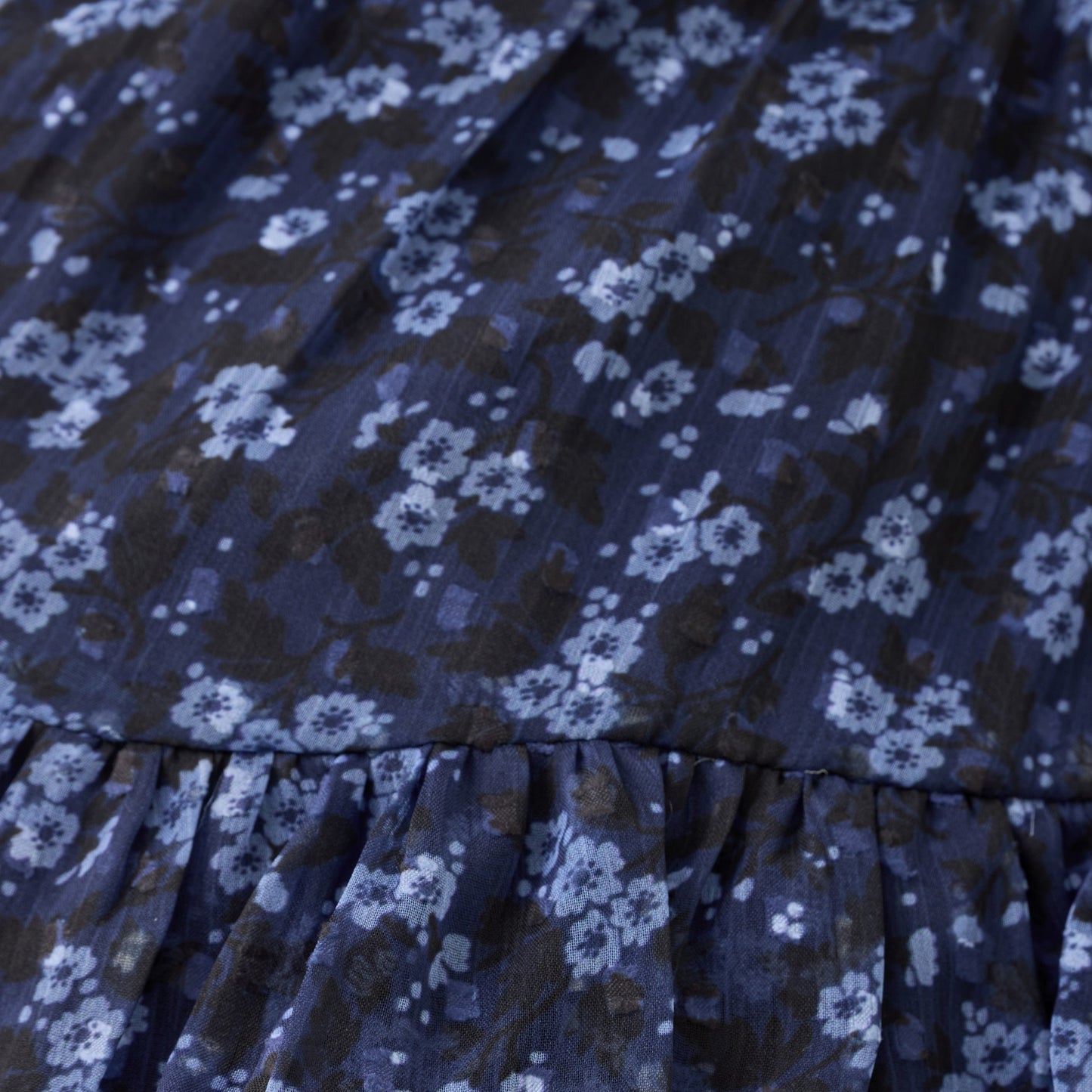 Creamie Flower Dobby Skirt