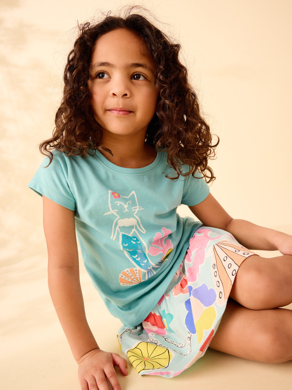 Tea Merkitty Graphic T-Shirt