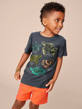 Load image into Gallery viewer, Tea Turtle Discovery Graphic Tee