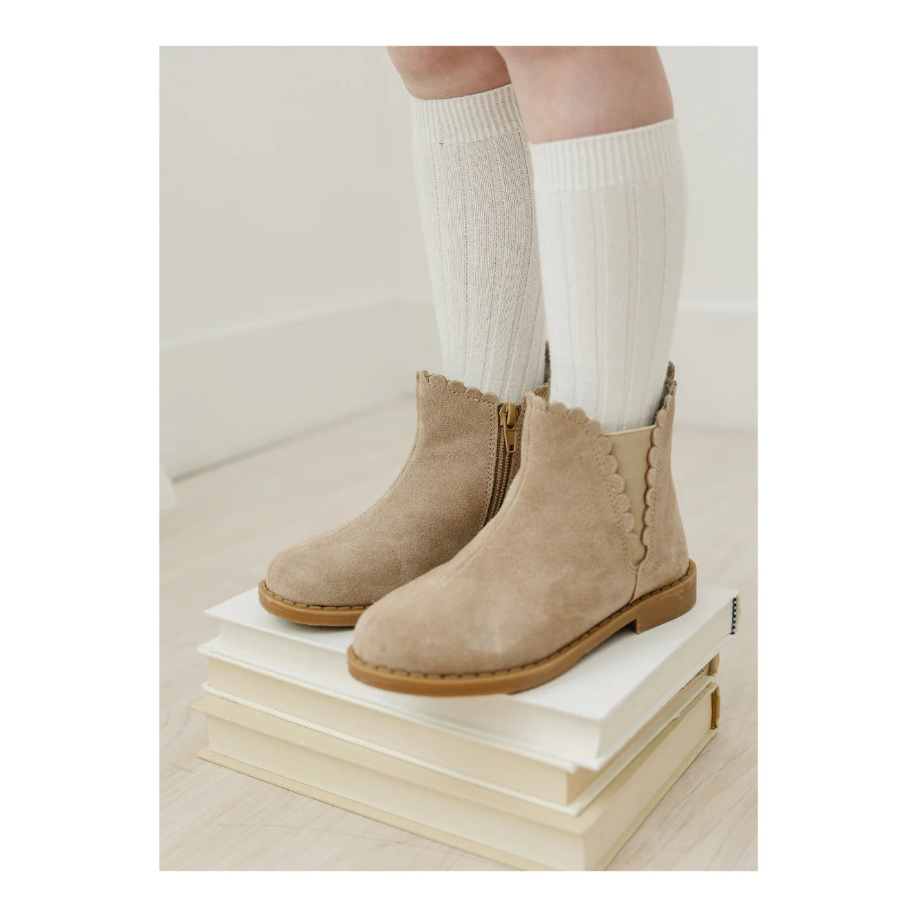 L'Amour Nicola Scalloped Chelsea Boot
