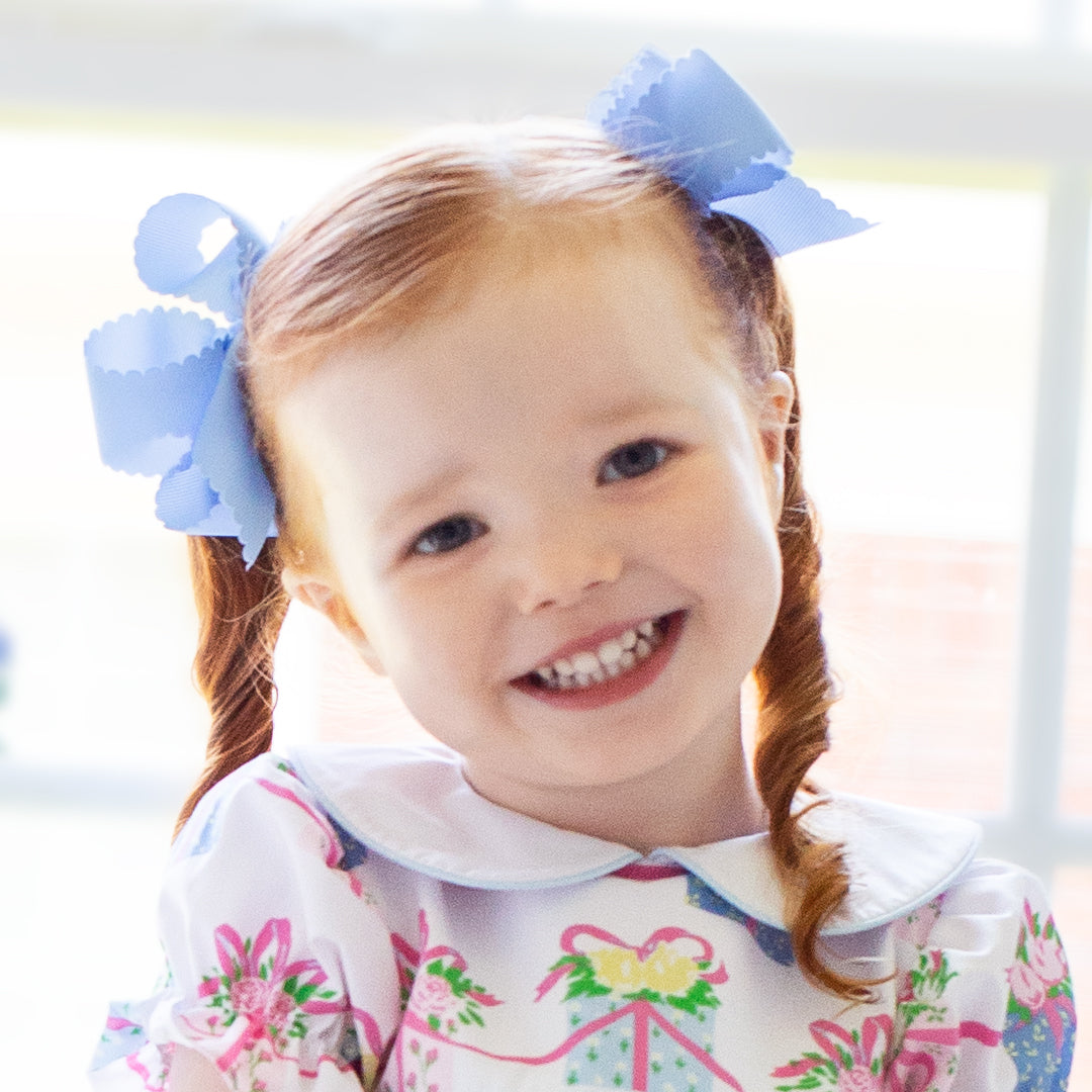 Wee Ones Medium Grosgrain Hair Bow with Scalloped Edge