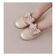 Load image into Gallery viewer, L&#39;Amour Pauline Special Occasion Bow Flat